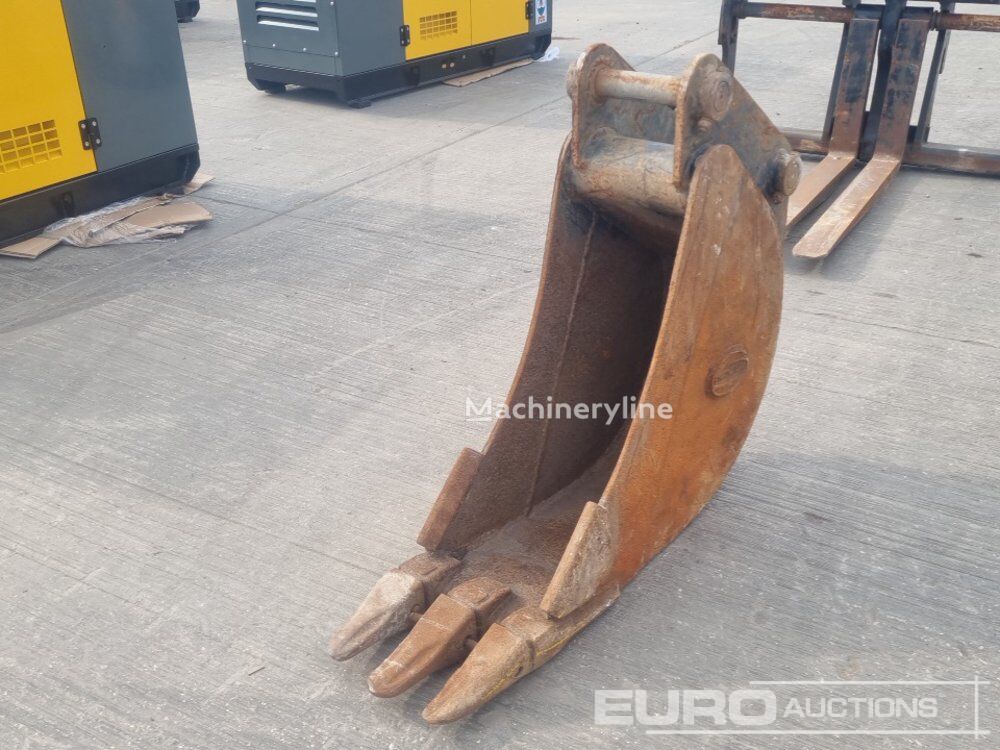 Godet de mini-pelle Strickland à vendre | Machineryline CI Godet de mini-pelle Strickland - Machineryline