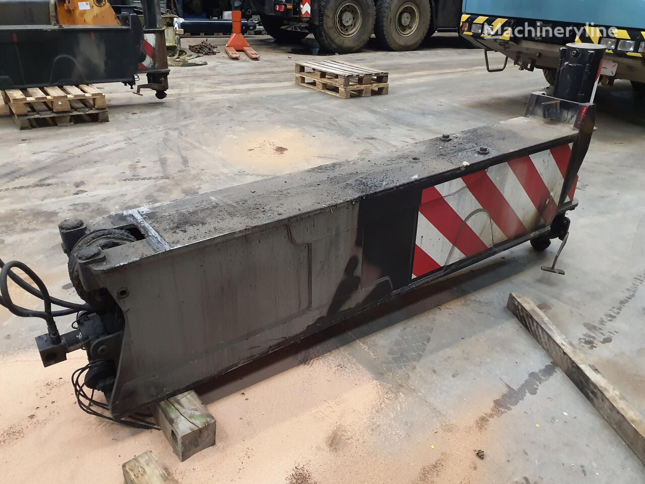 Liebherr Liebherr LTM 1200/1 outrigger front mobile crane counterweight