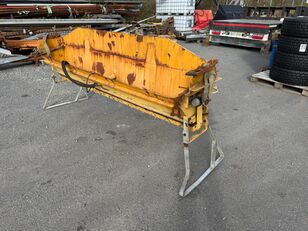 Falköping B-2HU esparcidor suspendido de sal