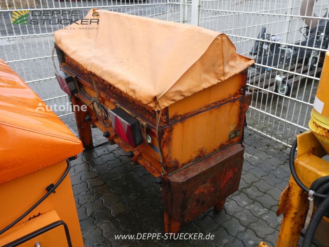 Épandeur de sable porté Rauch UKS 120 - Autoline