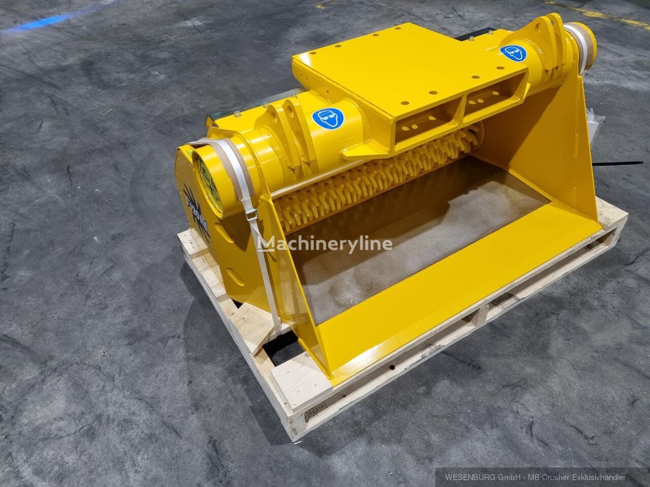 new GYRUstar 3-120HE screening bucket