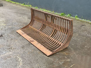 Skeleton bucket screening bucket