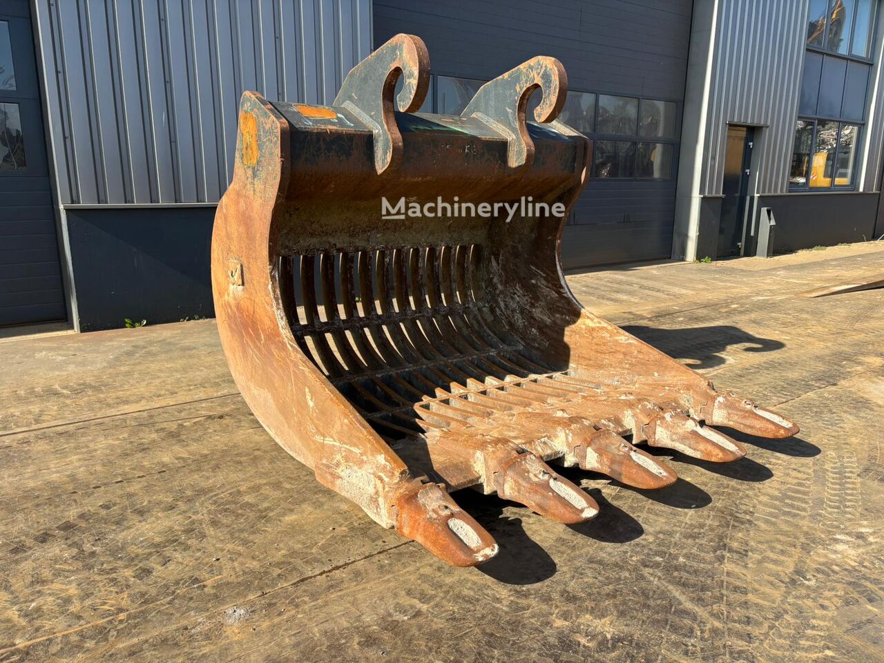 Купить просеивающий ковш Verachtert Skeleton bucket with teeth CW70 for 374F | Machineryline MD Просеивающий ковш Verachtert Skeleton bucket with teeth CW70 for 374F - Machineryline