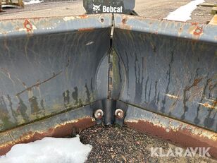 Купить отвал для снега Bobcat V-Blade 108 - Изображение 6 | Autoline MD Отвал для снега Bobcat V-Blade 108 | Изображение 6 - Autoline