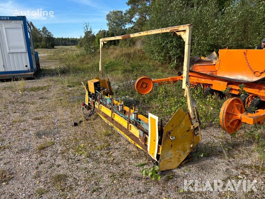 Contrano F snow plough