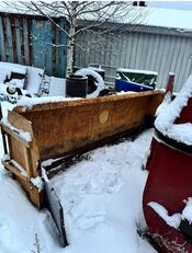 Dalen Br&oslash;yteskj&aelig;r med hydraulisk sving/vinger Trima feste snow plough