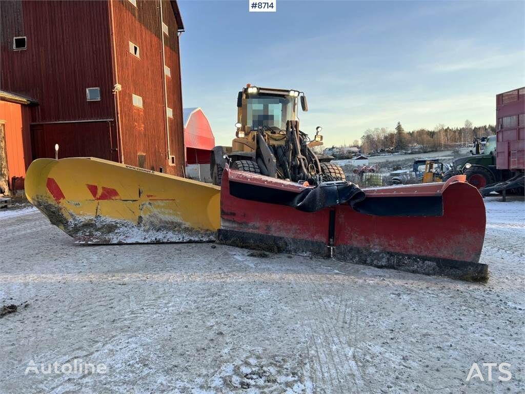 Vuomet Vuomet 8VS Front side wing with folding plough Tok raonik za snijeg