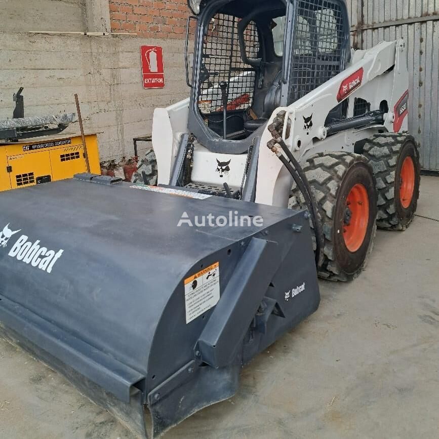 chổi quét đường Bobcat SWEEPER 72