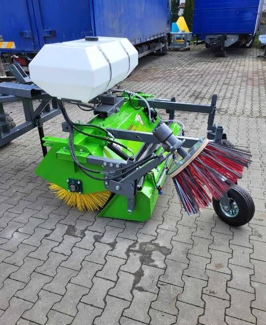 new Zamiatarka walcowa komunalna z pojemnikiem na wodę 1,6 m sweeper brush