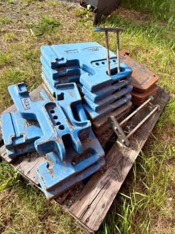 Ford tractor counterweight