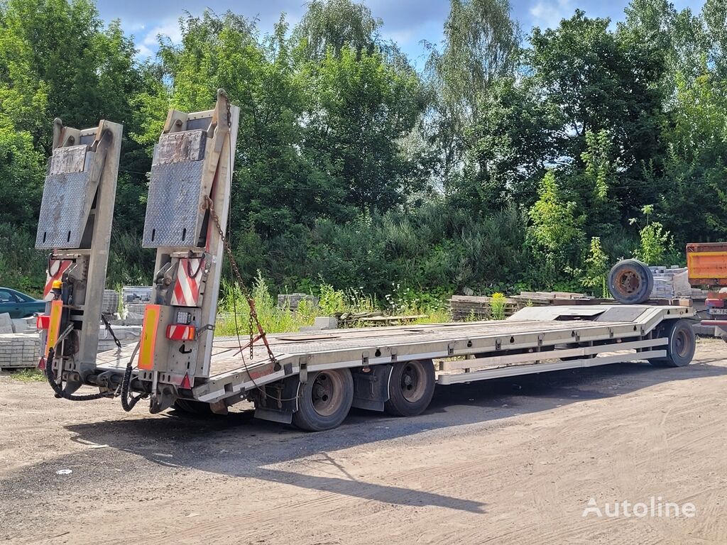 Fliegl DTS 300 equipment trailer