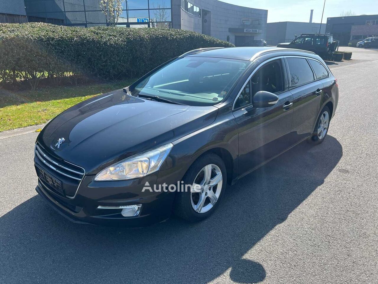 Peugeot 508 estate car - Autoline
