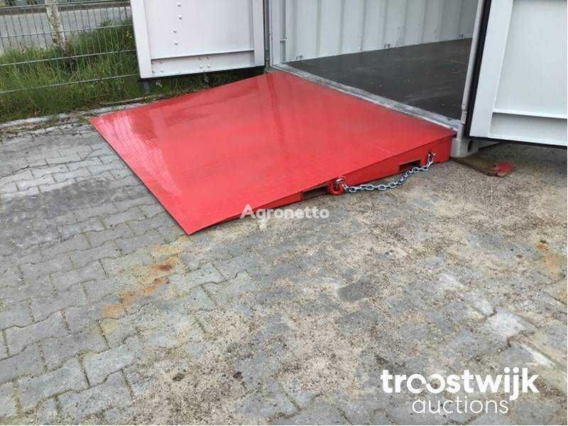 2024 - Easygoing Container ramp fabric hangar