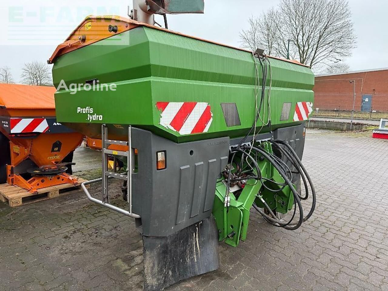 Mounted fertilizer spreader - Agroline
