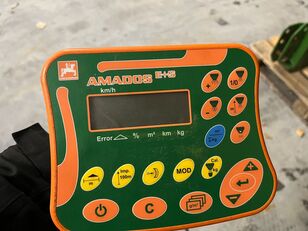 distributeur d'engrais port&eacute; Amazone E+S 750