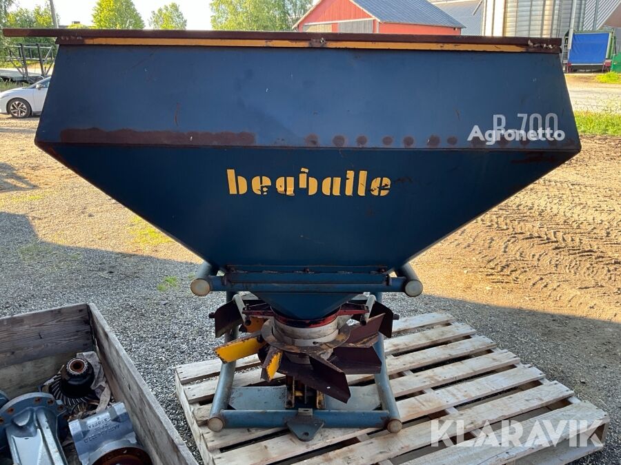 بيع ماكينة توزيع السماد المركبة على الجرارات Bogballe B700 | Agronetto TN ماكينة توزيع السماد المركبة على الجرارات Bogballe B700 - Agronetto