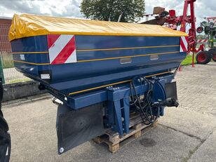 Bogballe M35W mounted fertilizer spreader