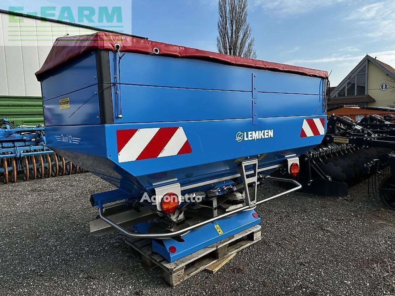 Lemken tauri 12/2150 mounted fertilizer spreader