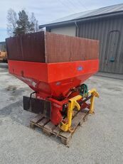 Rauch MDS 81 mounted fertilizer spreader