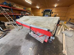 Rauch MDS 932 mounted fertilizer spreader