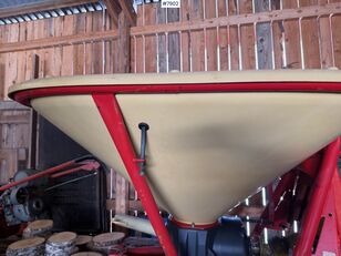 ماكينة توزيع السماد المركبة على الجرارات VICON Kunstgj&oslash;dselspreder