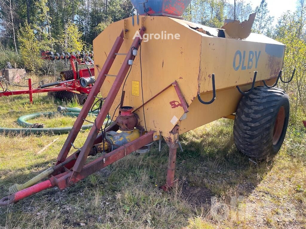 Rozsiewacz nawozów przyczepiany Olby 6 F2 na sprzedaż | Agroline PL Rozsiewacz nawozów przyczepiany Olby 6 F2 - Agroline