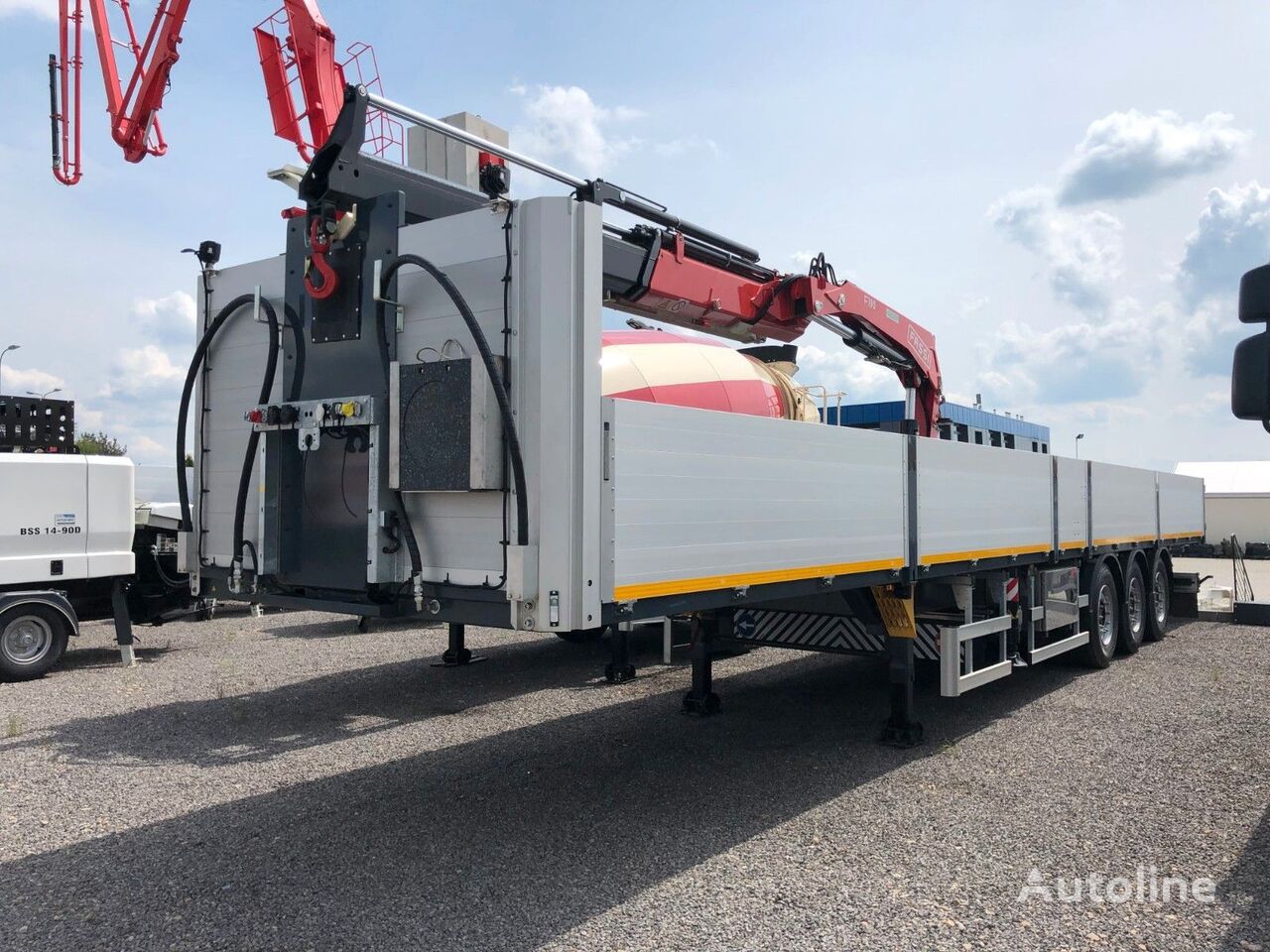 new flatbed semi-trailer