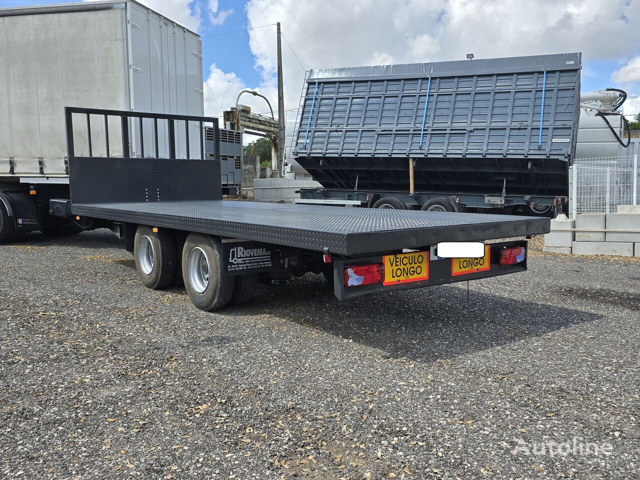 flatbed trailer