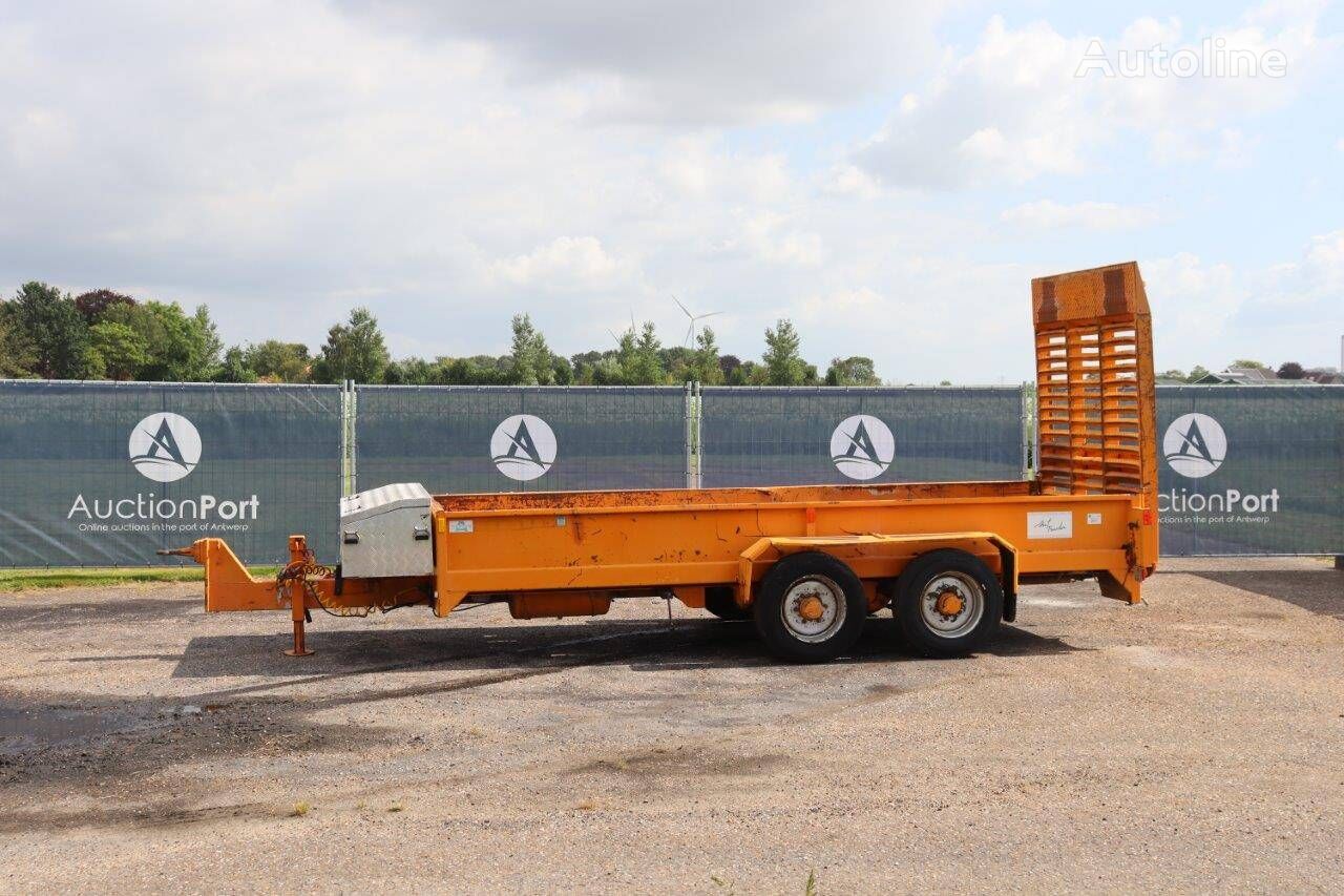 Thomas A7500TD flatbed trailer