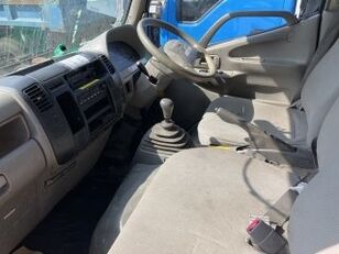 camion plateau < 3.5t Hino DUTRO