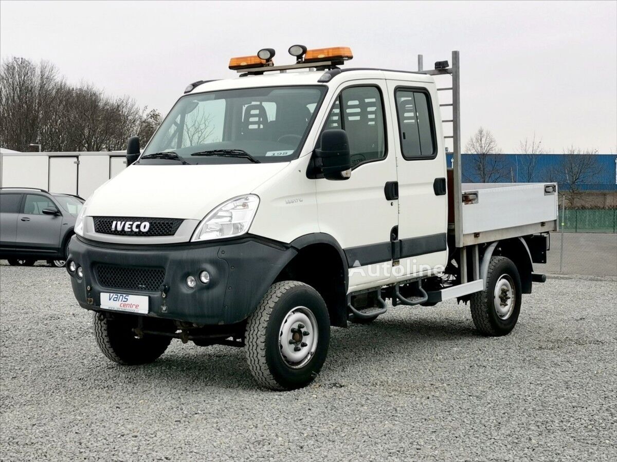 شاحنة مسطحة < 3.5طن IVECO 55S17W 4x4/valník/7míst/tažné - Autoline
