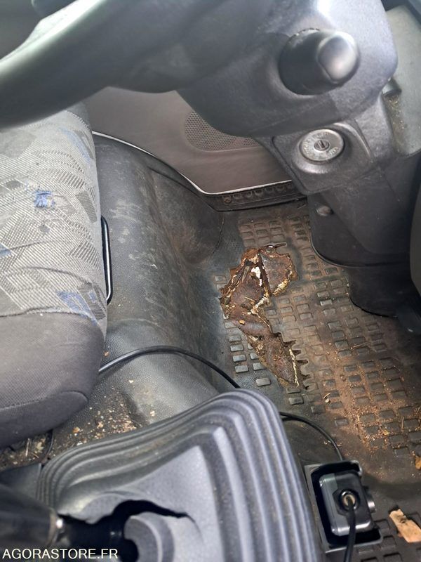 2012 Renault Maxity-45177601