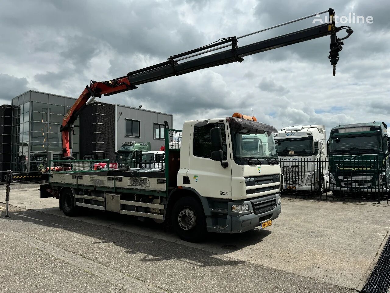 DAF CF 75.250 4X2 PALFINGER PK14002 + REMOTE CONTROL fladvogn lastbil