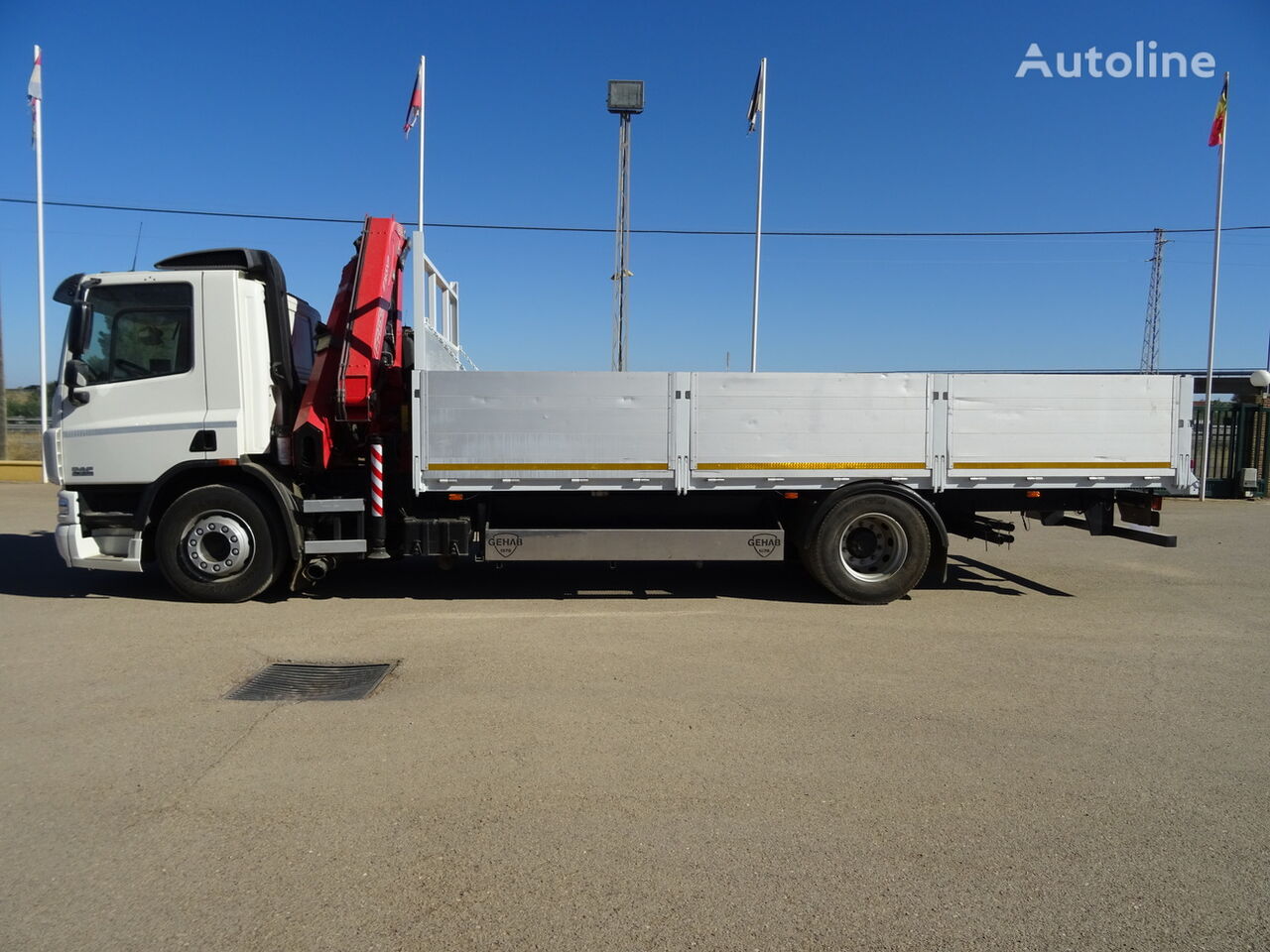 камион со рамна платформа DAF CF 75 310