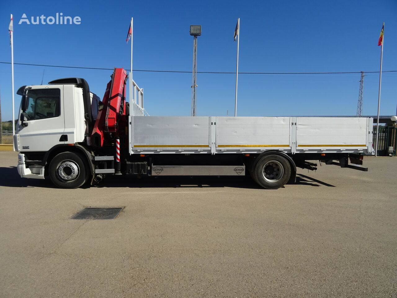 شاحنة مسطحة DAF CF 75 310