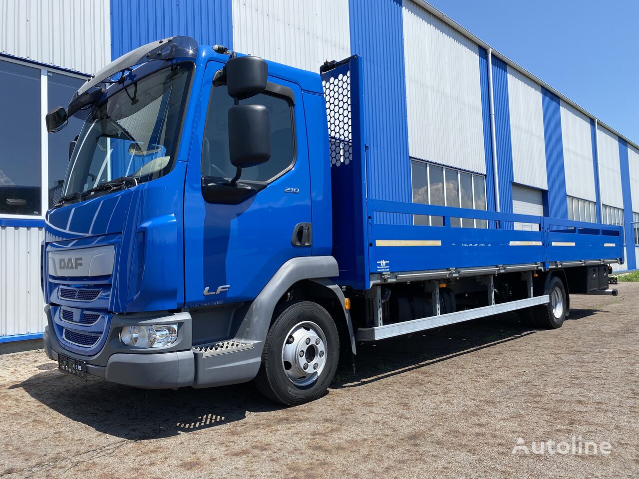 DAF LF 210 flatbed truck