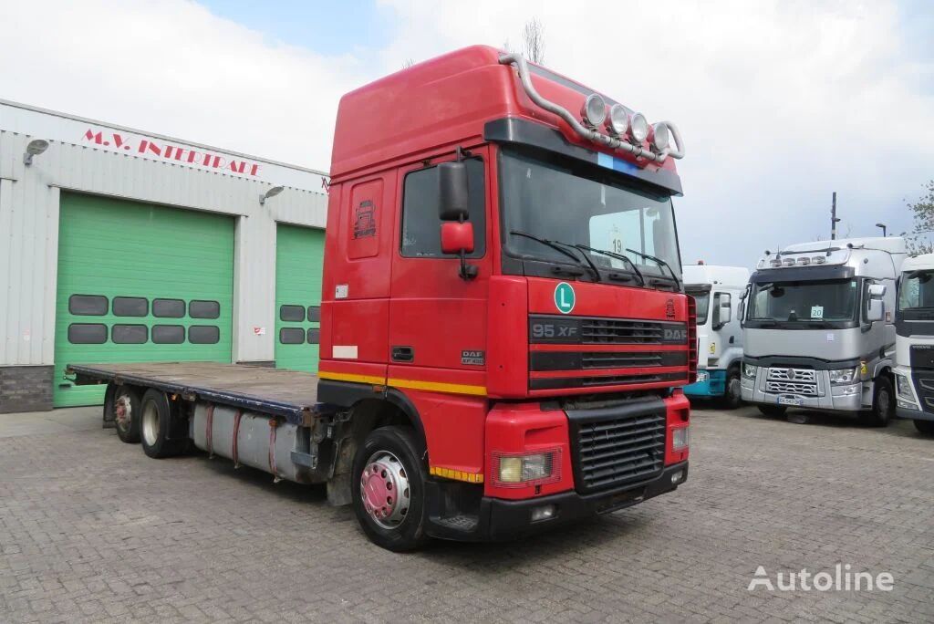 DAF XF 95.430 Manual, 3 axels, clean truck flatbed truck