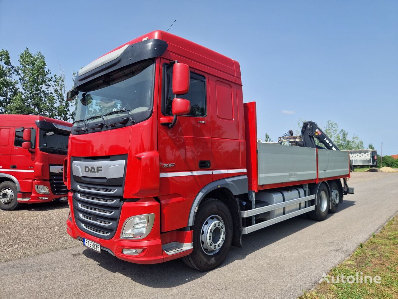 ciężarówka burtowa DAF XF430