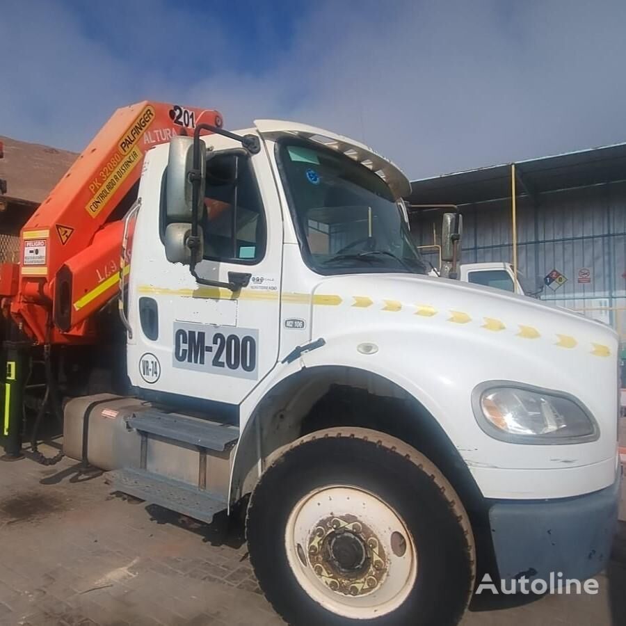 ciężarówka burtowa Freightliner M2 106