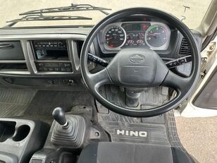 n&aacute;kladn&iacute; vozidlo valn&iacute;k Hino RANGER TRUCK