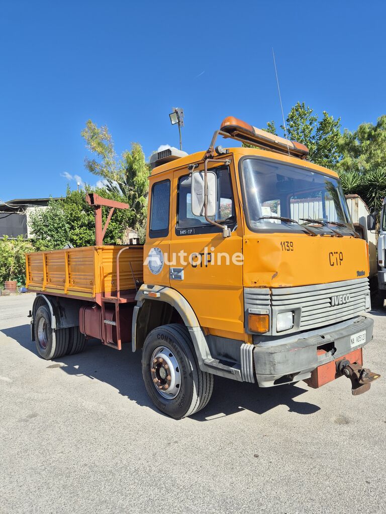 camion plateau IVECO 145.17