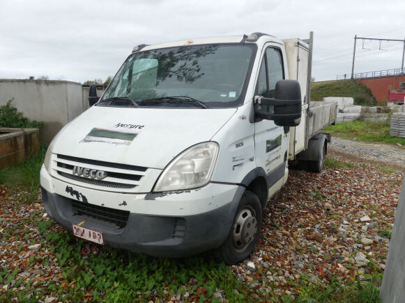 IVECO Daily Pritsche LKW