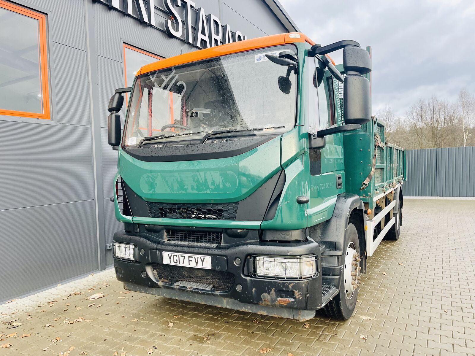 IVECO Eurocargo 180E25 flatbed truck