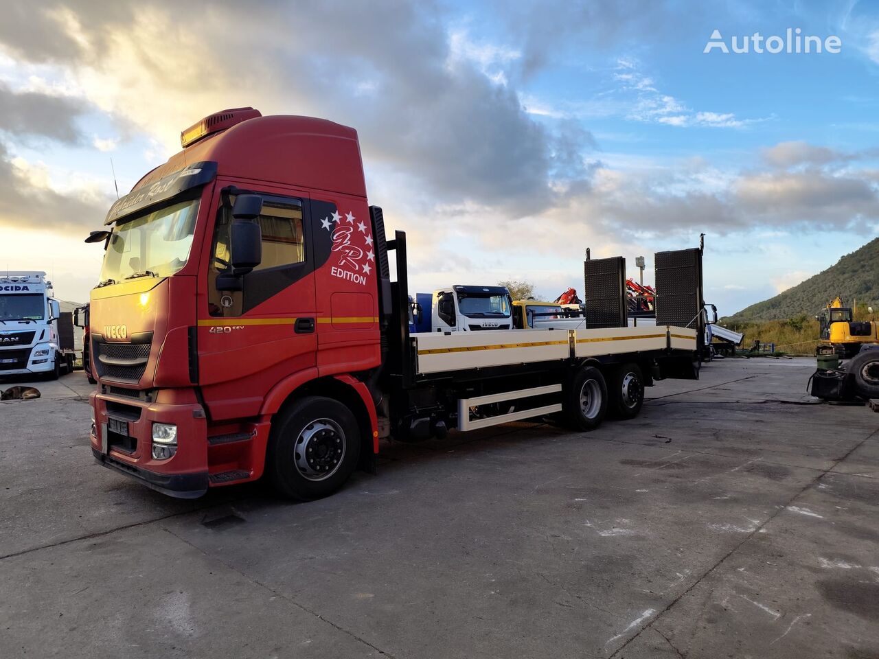 IVECO Stralis 260S42 camión caja abierta