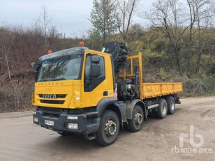 camion plateau IVECO TRAKKER 450 2009 Hiab 377 HI DUO 10 ton Art