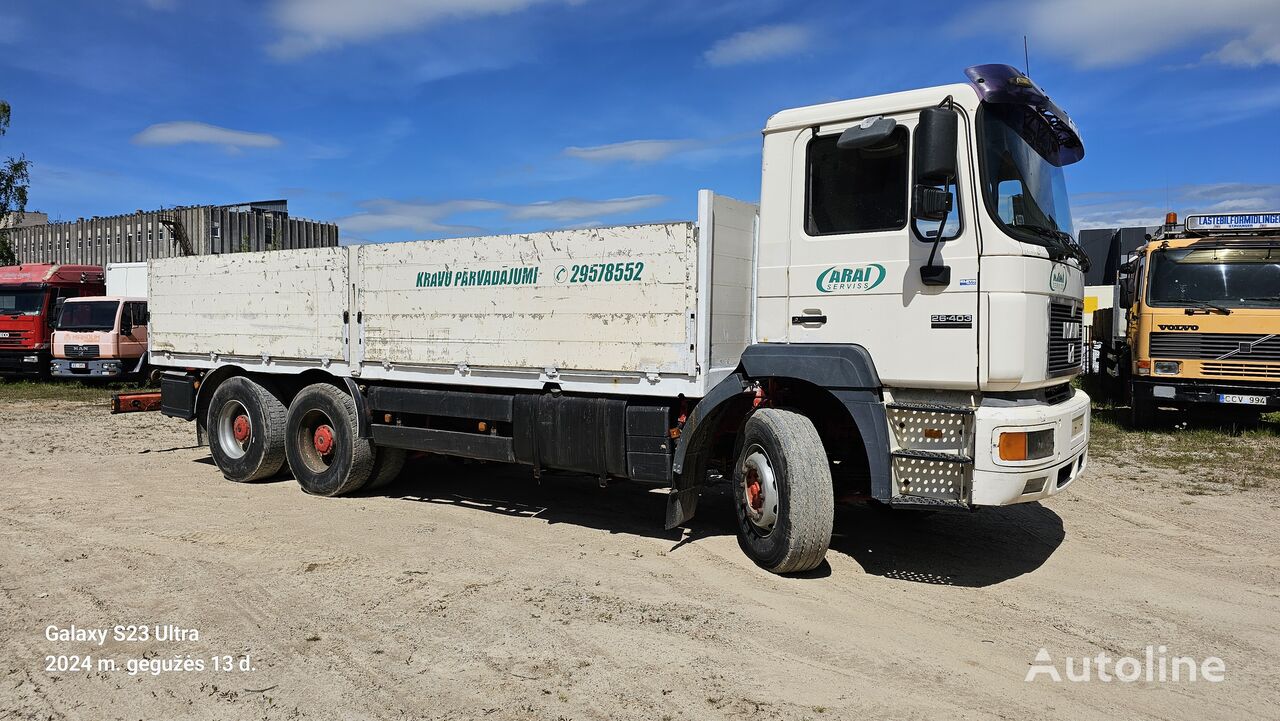 MAN 26.403     6x4 flatbed truck