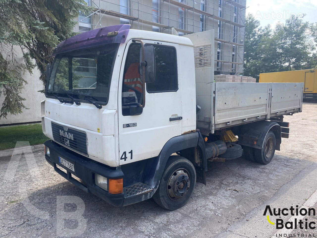 parda veoauto MAN 8.153