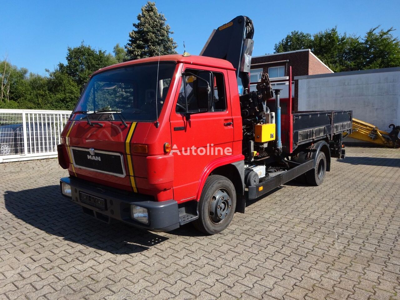 MAN 9.150 Pritsche + Effer 953S Dachdeckerkran 4x2 Pritsche LKW