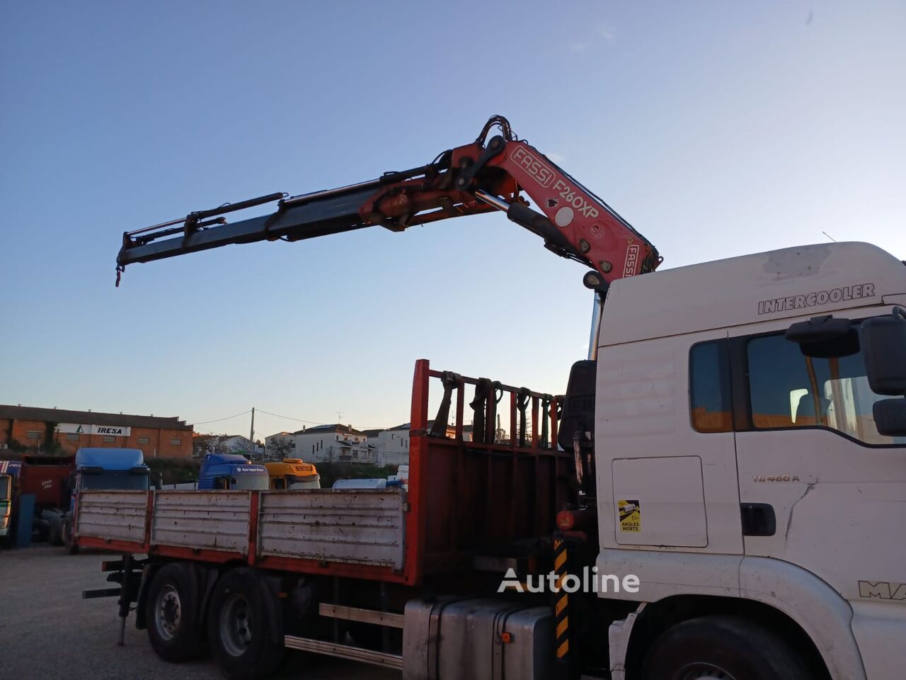 MAN TGA 26.460 flatbed truck + flatbed trailer