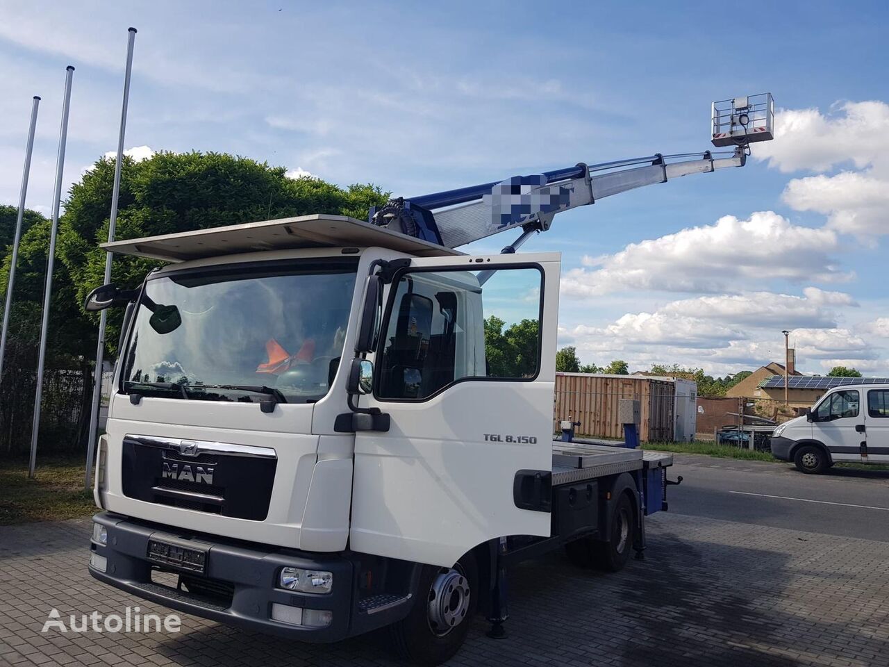 MAN TGL 8.150 22M Multitel flatbed truck